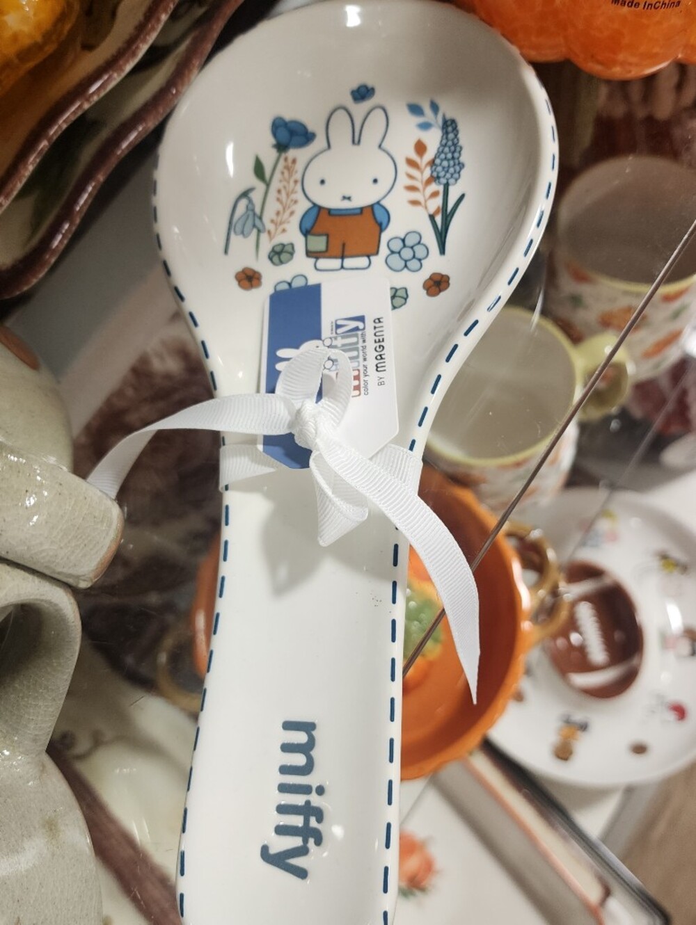 White Miffy Ceramic Spoon Rest with Playful Illustration